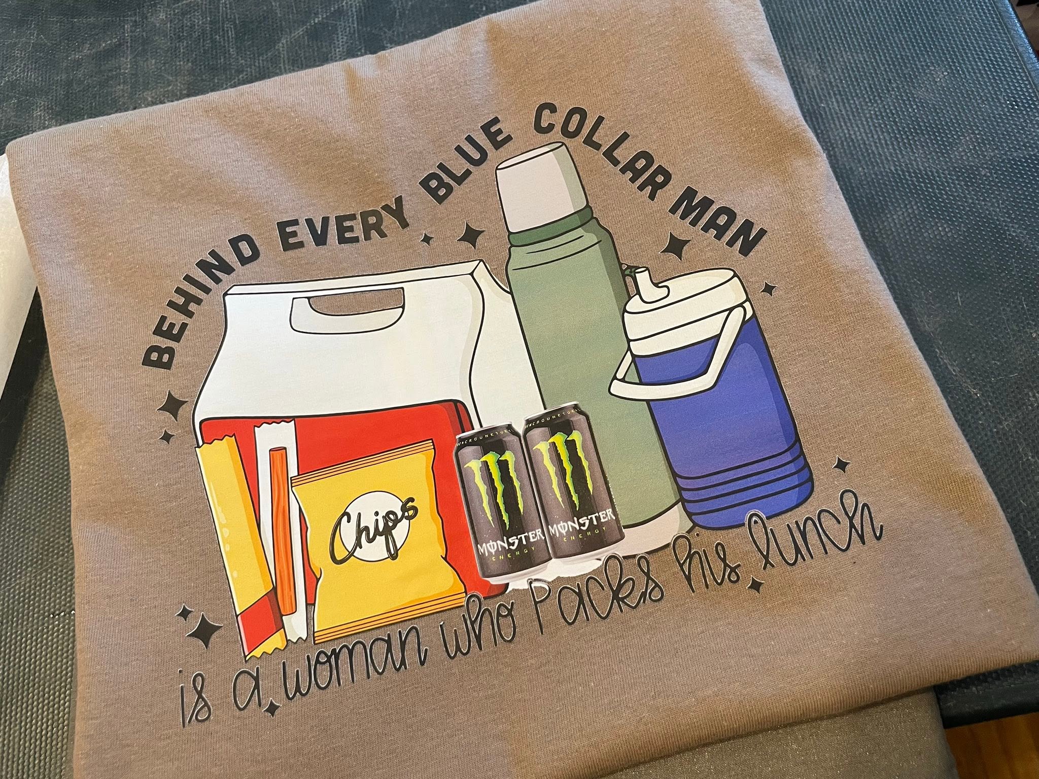 Blue collar lunch design